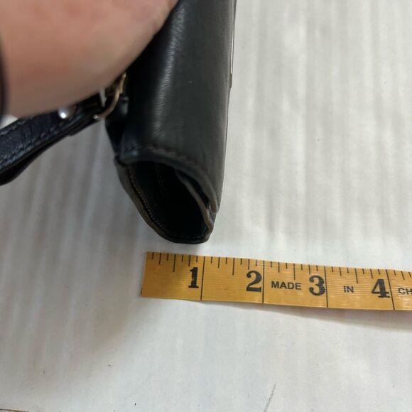 Fossil Vintage Black Leather Wallet with Silver Emblem - Picture 10 of 10